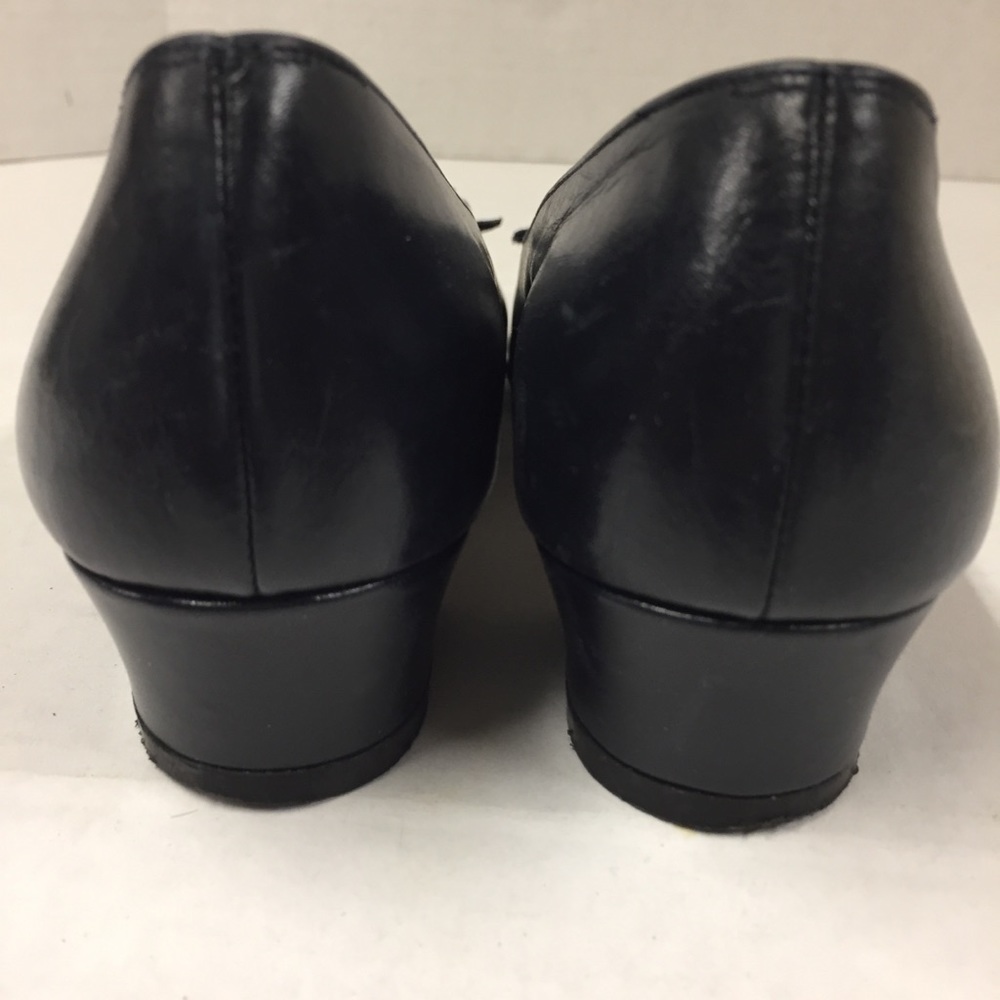 Vintage Ferragamo Boutique Dark Navy Leather Shoes - Picture 6 of 12
